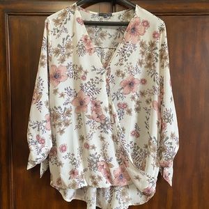 West Kei - XL Blouse 🪷